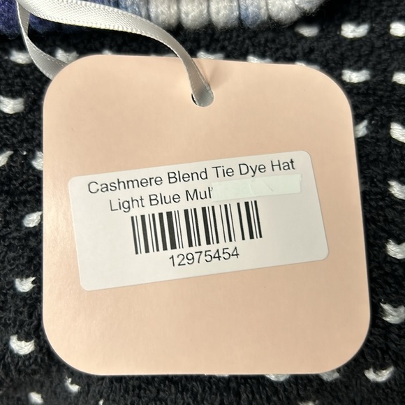 Lemonwood Toque with Pom Pom - Picture 7 of 14